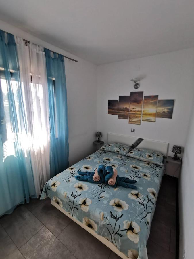 Apartmani Tajana Sukošan 外观 照片