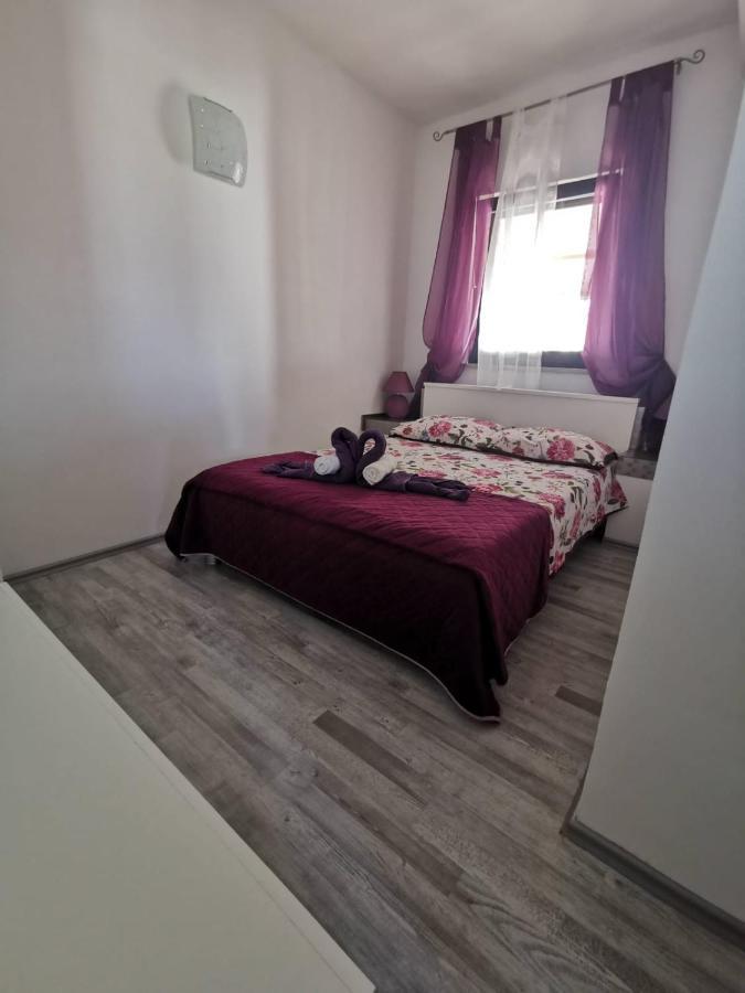 Apartmani Tajana Sukošan 外观 照片