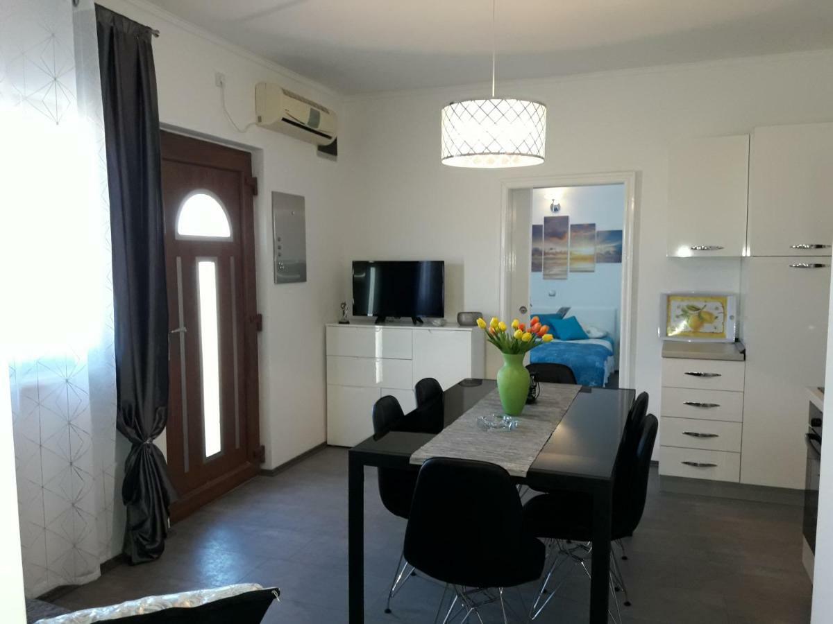 Apartmani Tajana Sukošan 外观 照片